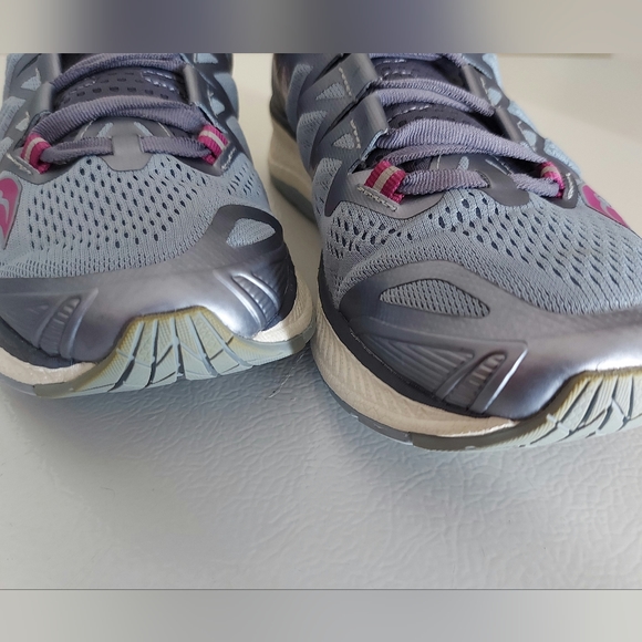 Saucony Women's Triumph ISO 4 Running Shoes - US 8.5 - Picture 6 of 11